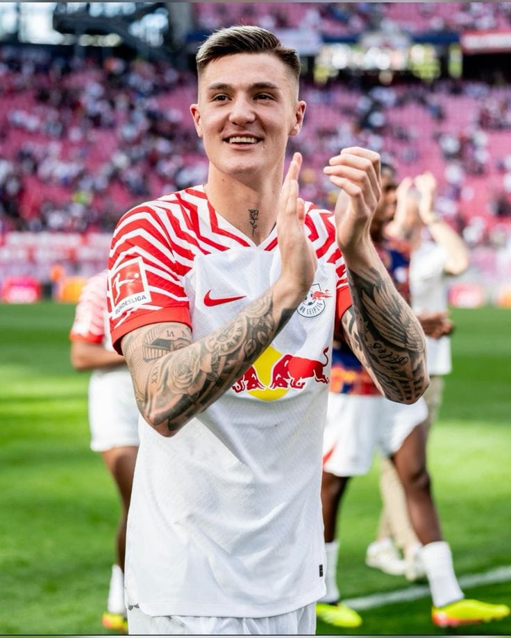 SESKO
BENJAMIN SESKO
MANCHESTER UNITED
NEW STRIKER
RED DEVIL
